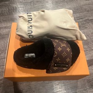 Louis Vuitton Slipper Pillow Flat Comfort Mule